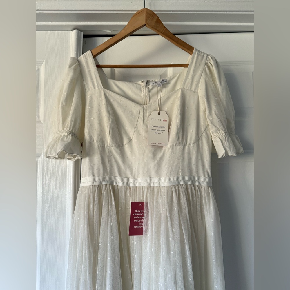 Ivy City Co Ivory Puff Sleeve Wedding Dress